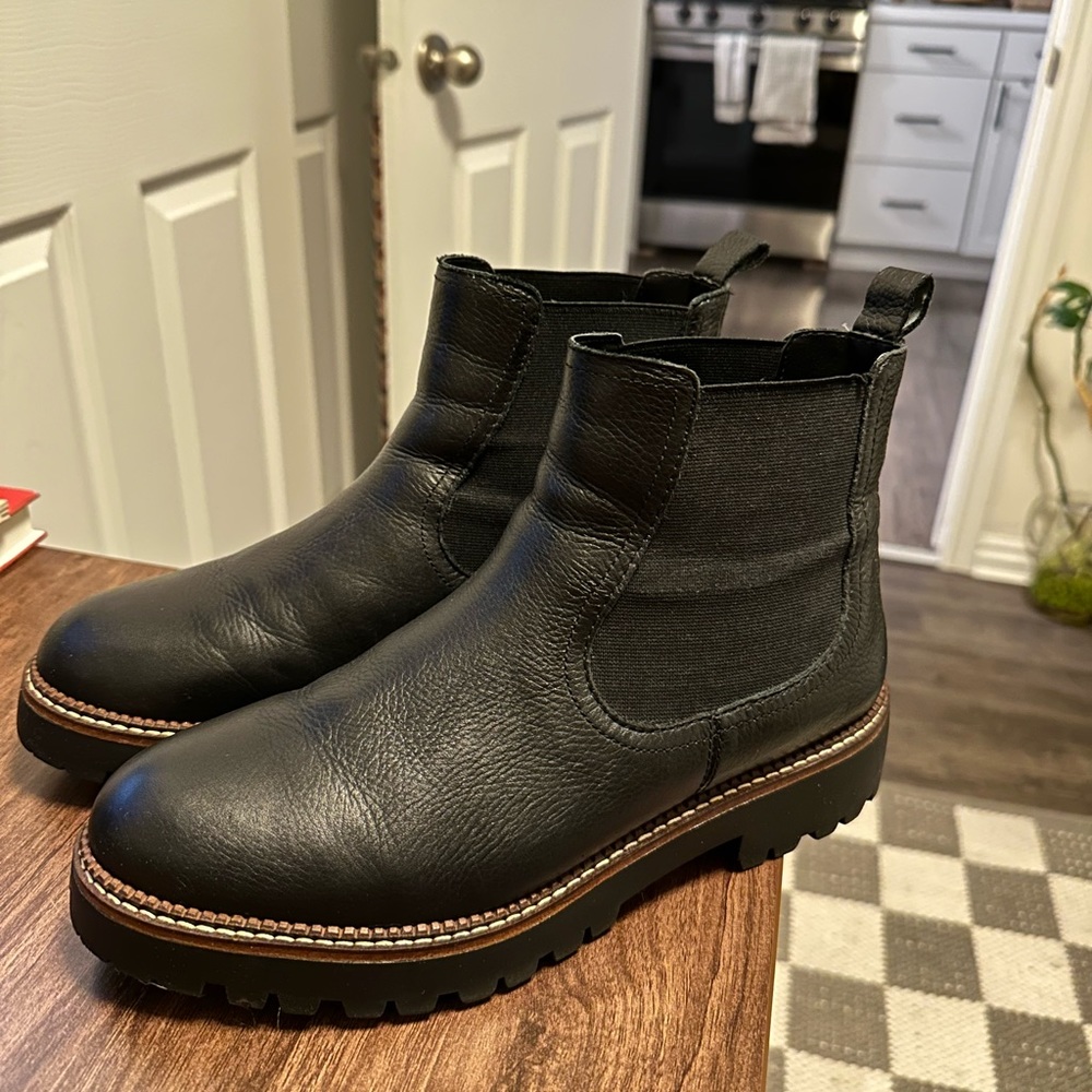 Caslon Miller Water Resistant Chelsea Boots